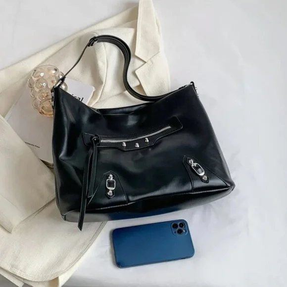 NEW Black Faux Leather Silver Studded Hobo Bag OS - Picture 3 of 6